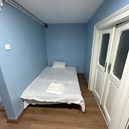 Penthouse In 5th Floor In Taksim Апартаменты